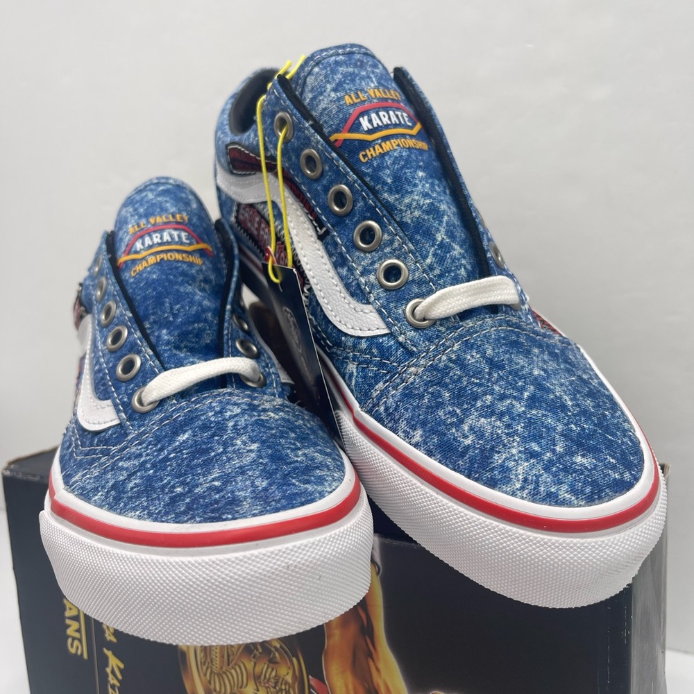 Vans WMNS Old Skool
Cobra Kai Multi/True White Sneakers 
VN0A3WKT6GL - Picture 12 of 16
